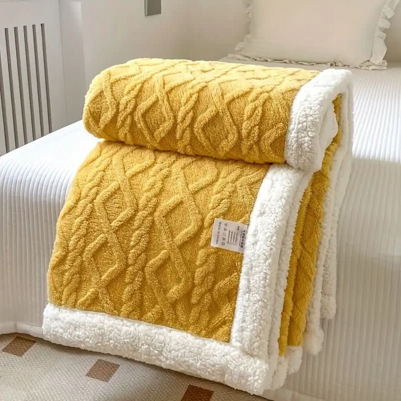 Snuggle Sherpa Blanket – Soft Reversible Fleece Blanket for Year-Round Comfort