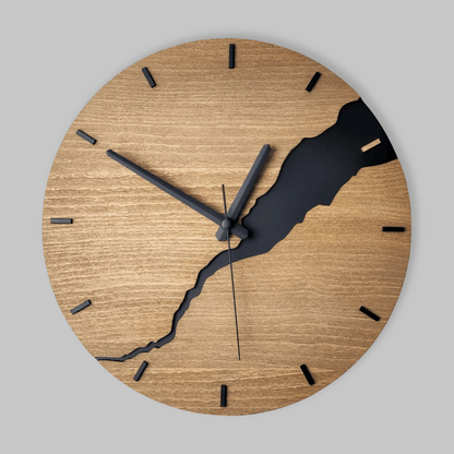 HORAWOOD – Elegant wooden wall clock with timeless charm for modern living spaces