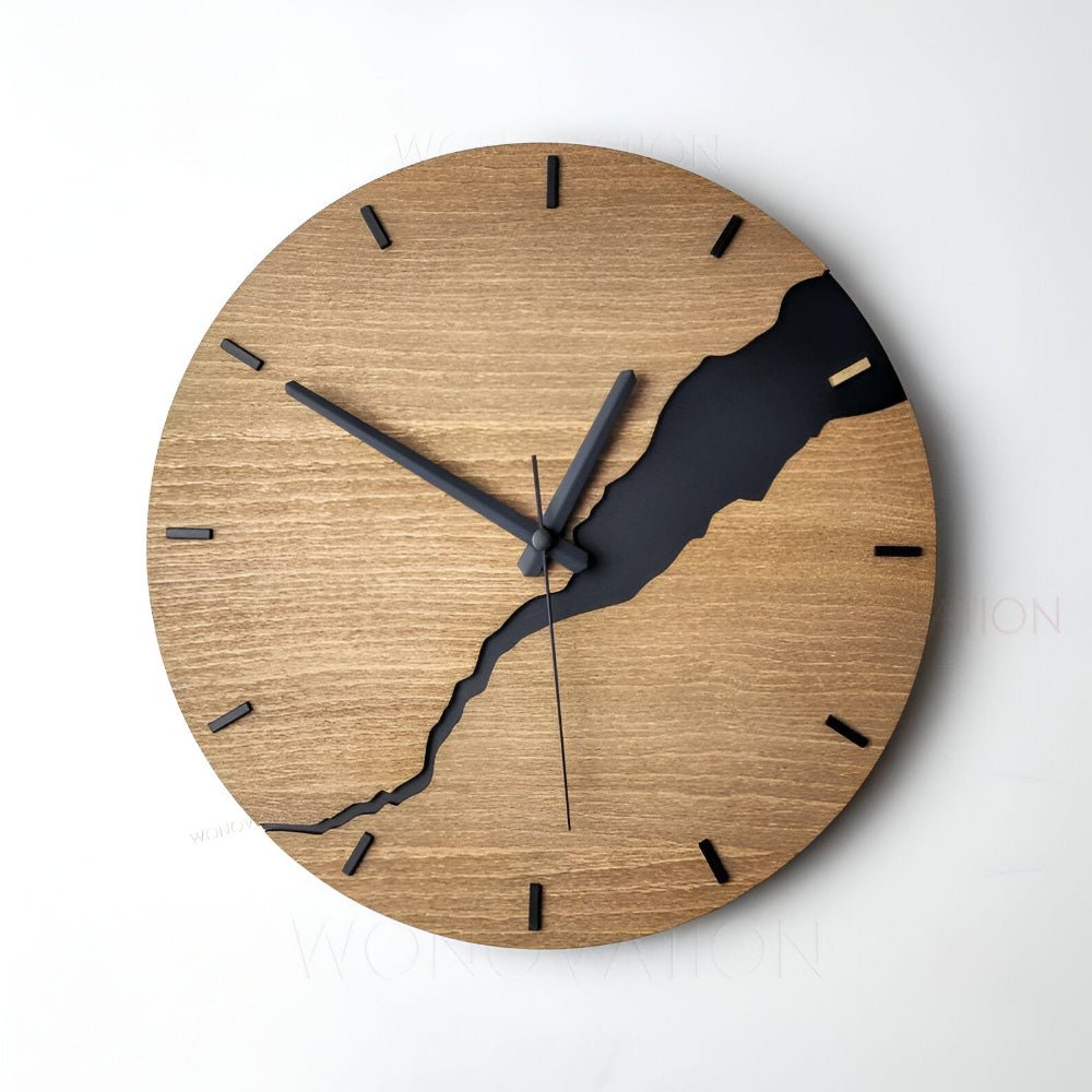 HORAWOOD – Elegant wooden wall clock with timeless charm for modern living spaces