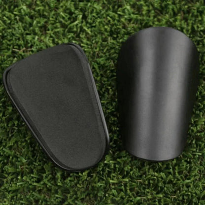 IMPACTZONE – Light, shock-absorbing shin guards for soccer training