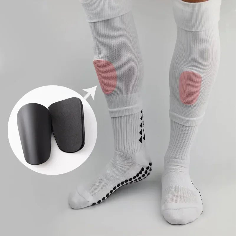IMPACTZONE – Light, shock-absorbing shin guards for soccer training