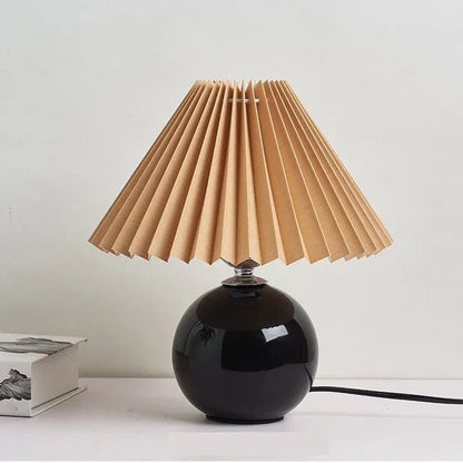 RETROLUME – Elegant Vintage Table Lamp with Foldable Lampshade