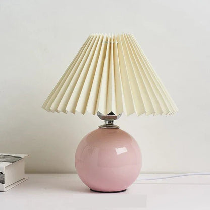 RETROLUME – Elegant Vintage Table Lamp with Foldable Lampshade