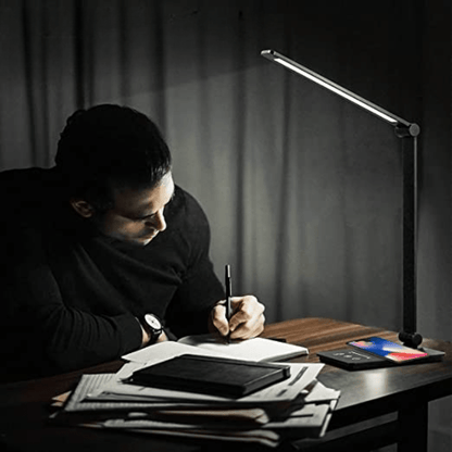 ARCALITE – LED desk lamp with wireless charging and adjustable brightness