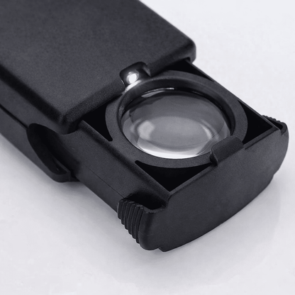 DETAILSCOPE – 30x illuminated handheld magnifier for precise inspections