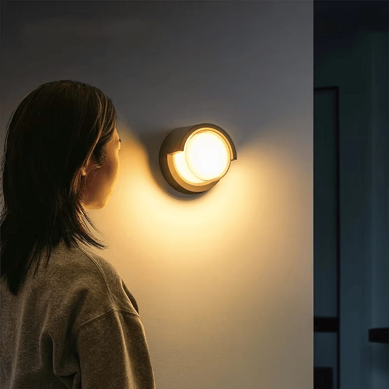 Outdoor LED Wall Light – Modern Design for Style & Visibility