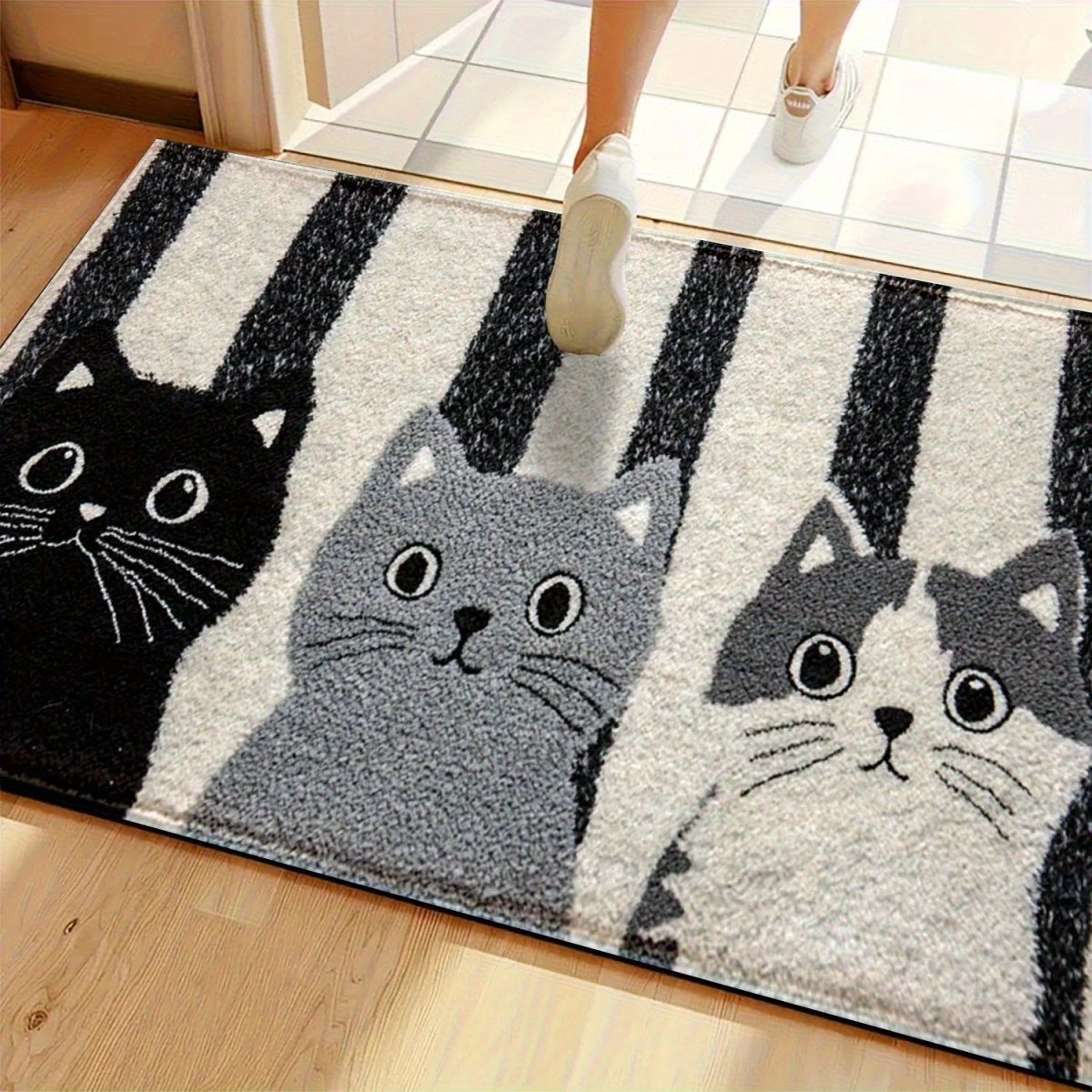 MIAUMAT – Striped Cartoon Cat Doormat for Indoor and Outdoor Use