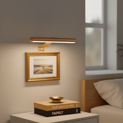 ArtGlow swivelling LED wall light - Wireless & stylish for any gallery wall