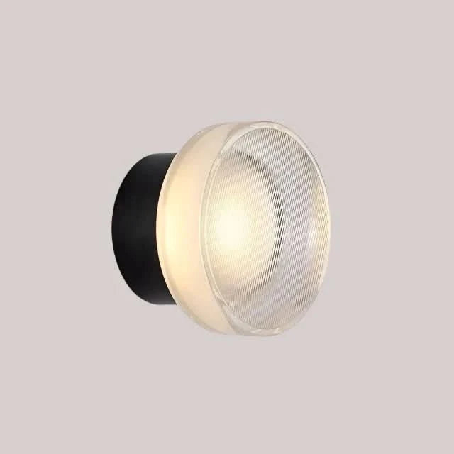 Aluminium wall light - Dimmable & elegant for stylish interiors