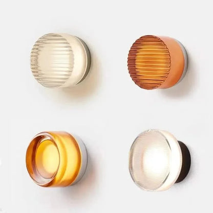 Aluminium wall light - Dimmable & elegant for stylish interiors