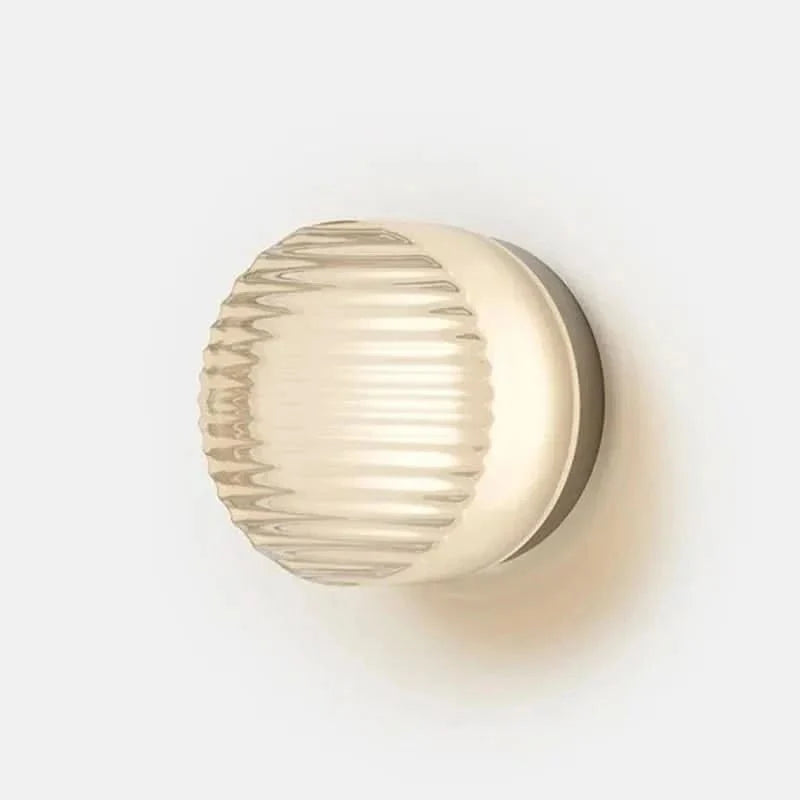 Aluminium wall light - Dimmable & elegant for stylish interiors