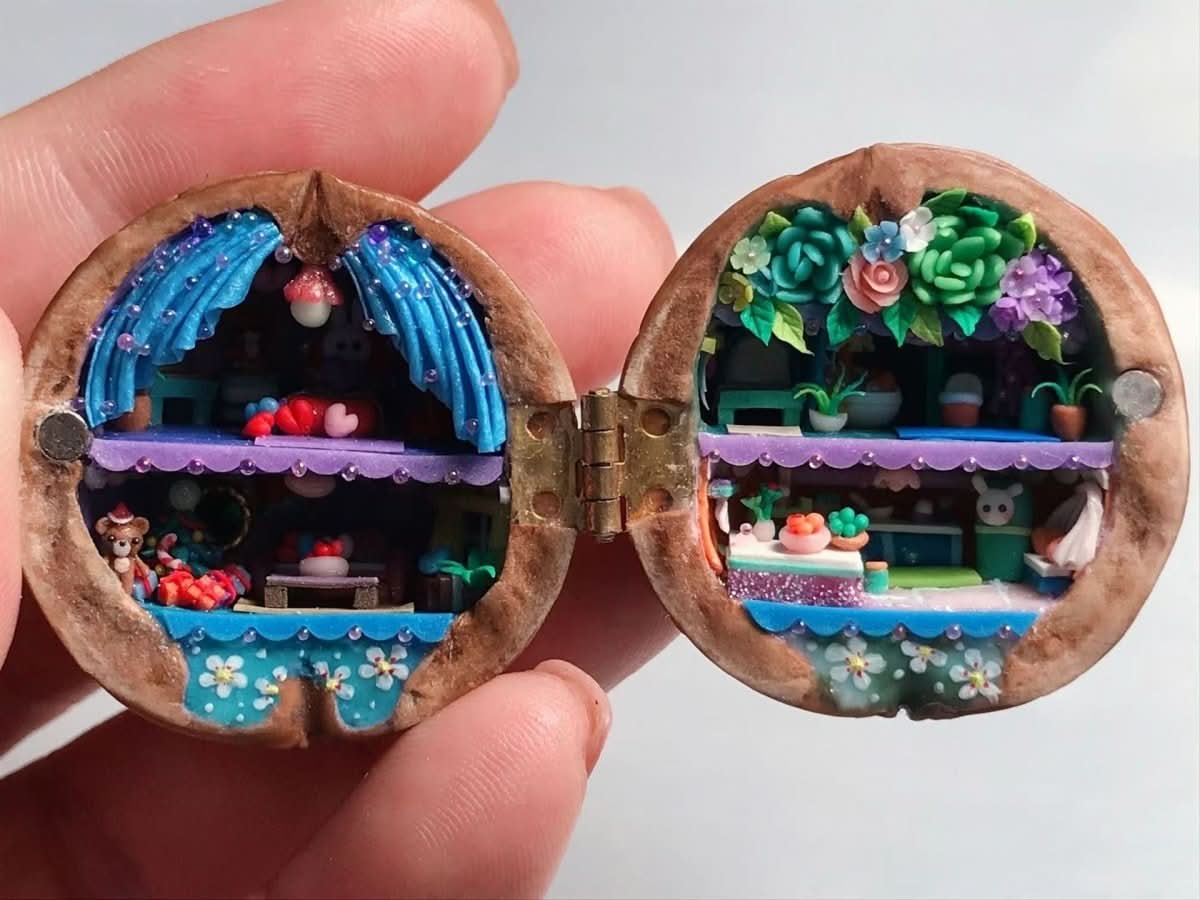 WALDWHISPER – Handmade dollhouse made from walnut shells with interior lighting