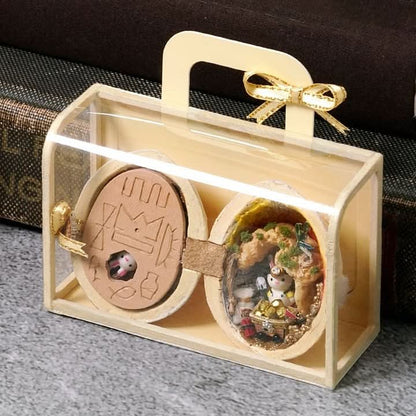 WALDWHISPER – Handmade dollhouse made from walnut shells with interior lighting