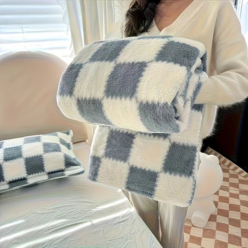 NESTORA – Plush Thermal Fleece Blanket for Warm Cozy Moments