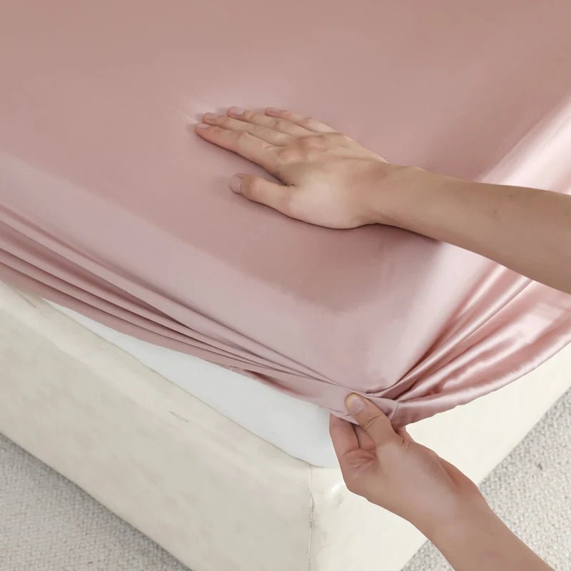 LUXMULBERRY – Ultra-smooth fitted sheet made of mulberry silk with a cooling sensation
