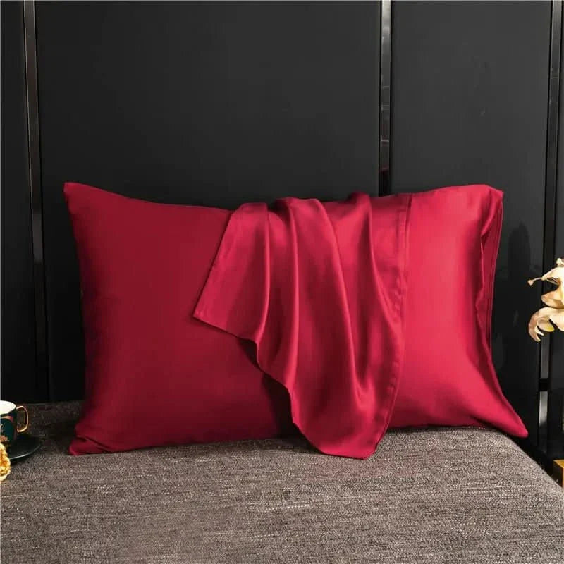 SilkNest Pillowcase – Luxurious, Easy-Care & Solid-Colored for Comfortable Sleep