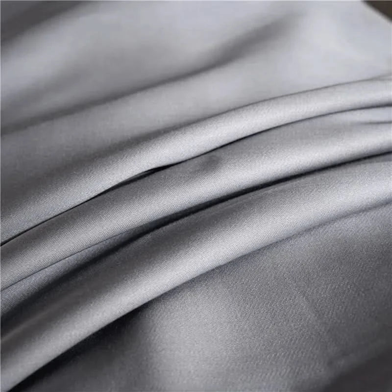 SilkNest Pillowcase – Luxurious, Easy-Care & Solid-Colored for Comfortable Sleep