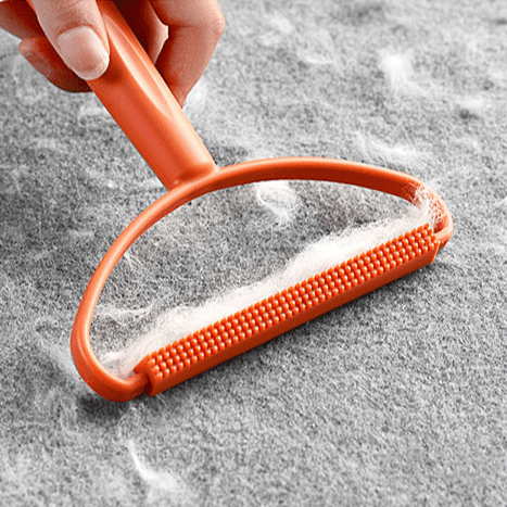 FlufenFree Cleaner - Animal hair & lint remover for clothing & furniture