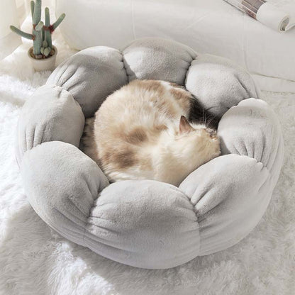 PAWFLORA – Cat Bed in Flower Shape for Deep Sleep and Relaxation