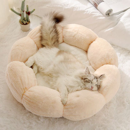 PAWFLORA – Cat Bed in Flower Shape for Deep Sleep and Relaxation