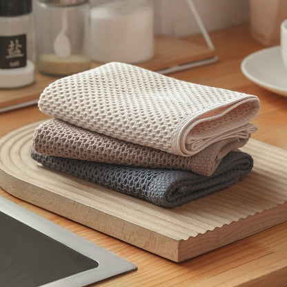 MONOVA – Ultra-absorbent towels in an elegant minimalist neutral color palette