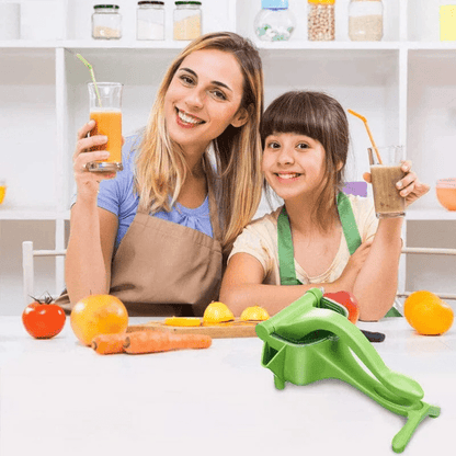 NUTRIPRESS – Cold-press juicer for nutrient-rich juices and easy cleaning