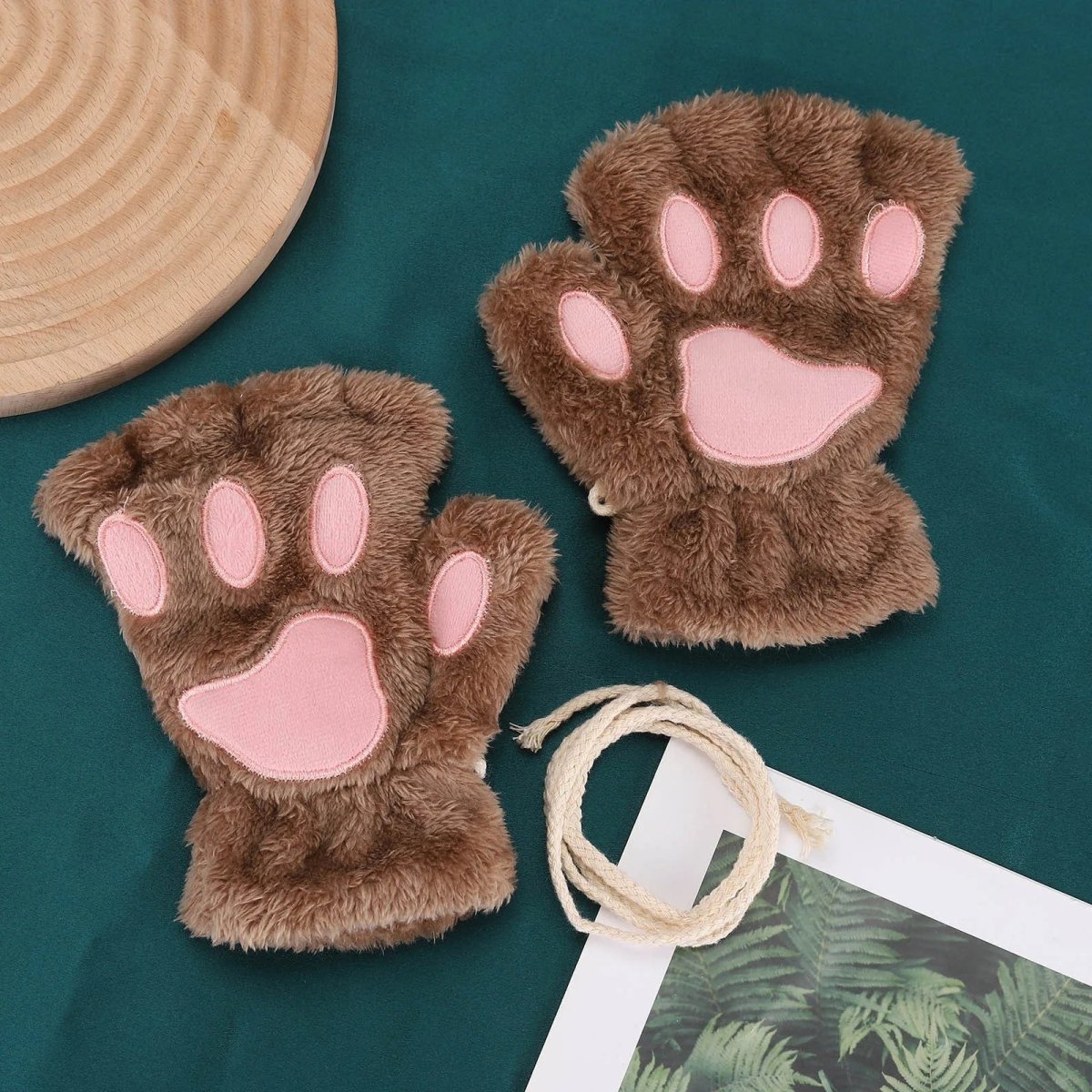 CATCOSY – Soft cat mittens for cozy winter joy