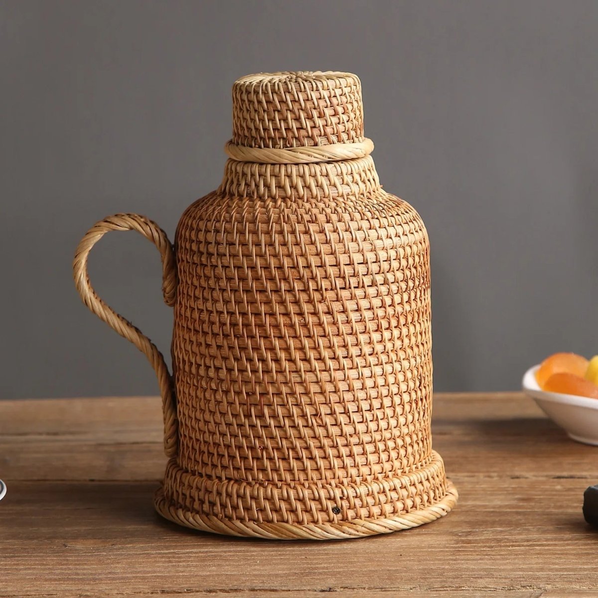 VINTAJUG – 1L insulating rattan thermos jug for hot & cold drinks
