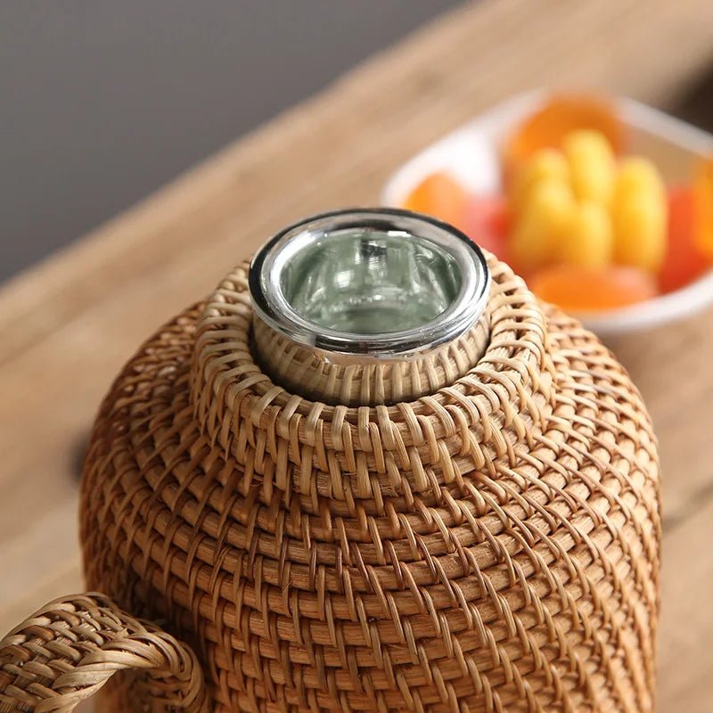 VINTAJUG – 1L insulating rattan thermos jug for hot & cold drinks