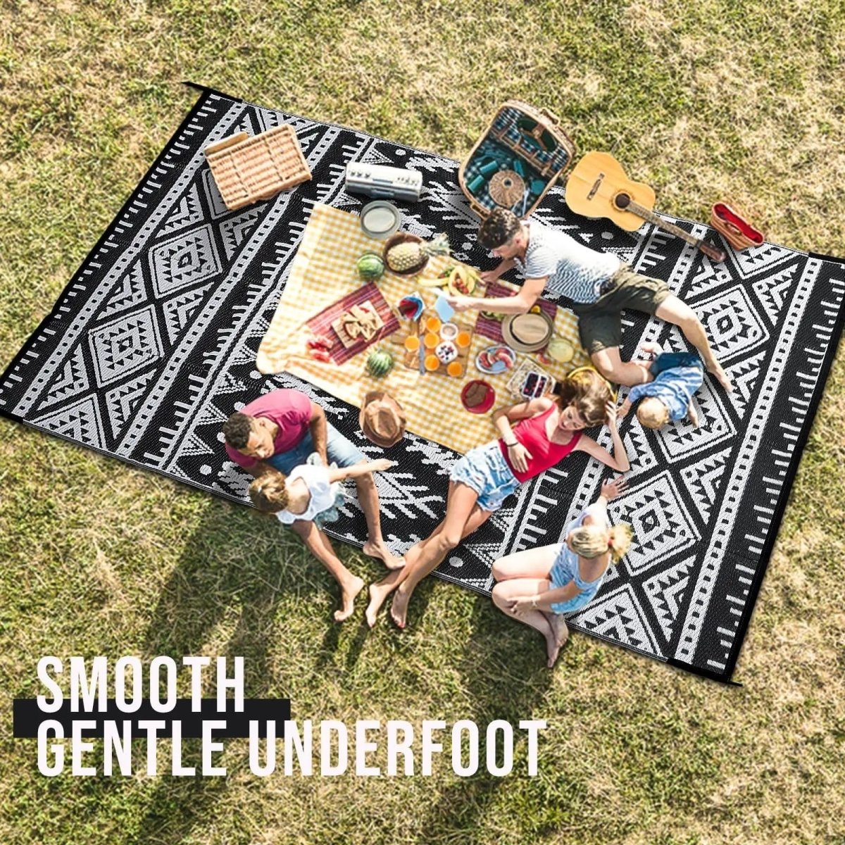 OUTWEAVE – Durable Waterproof Reversible Outdoor Artificial Straw Mat for Terrace & Picnic