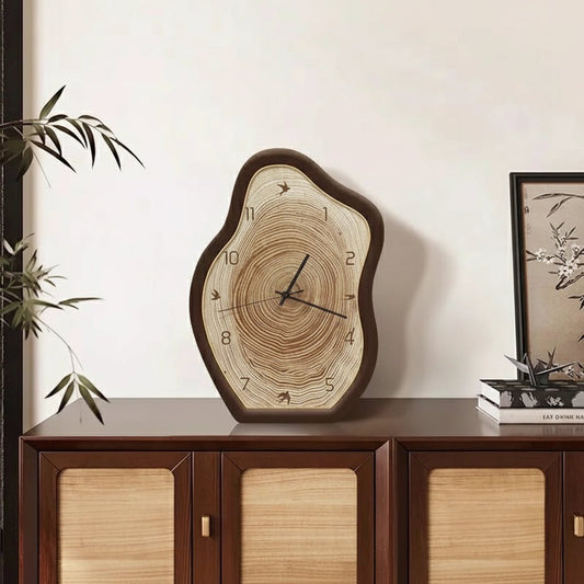 TIMEWAVER – Modern wall clock in irregular ring shape for any room