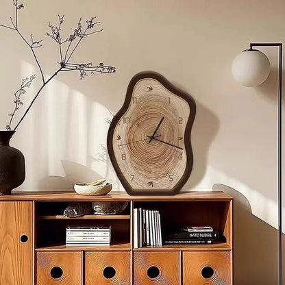 TIMEWAVER – Modern wall clock in irregular ring shape for any room