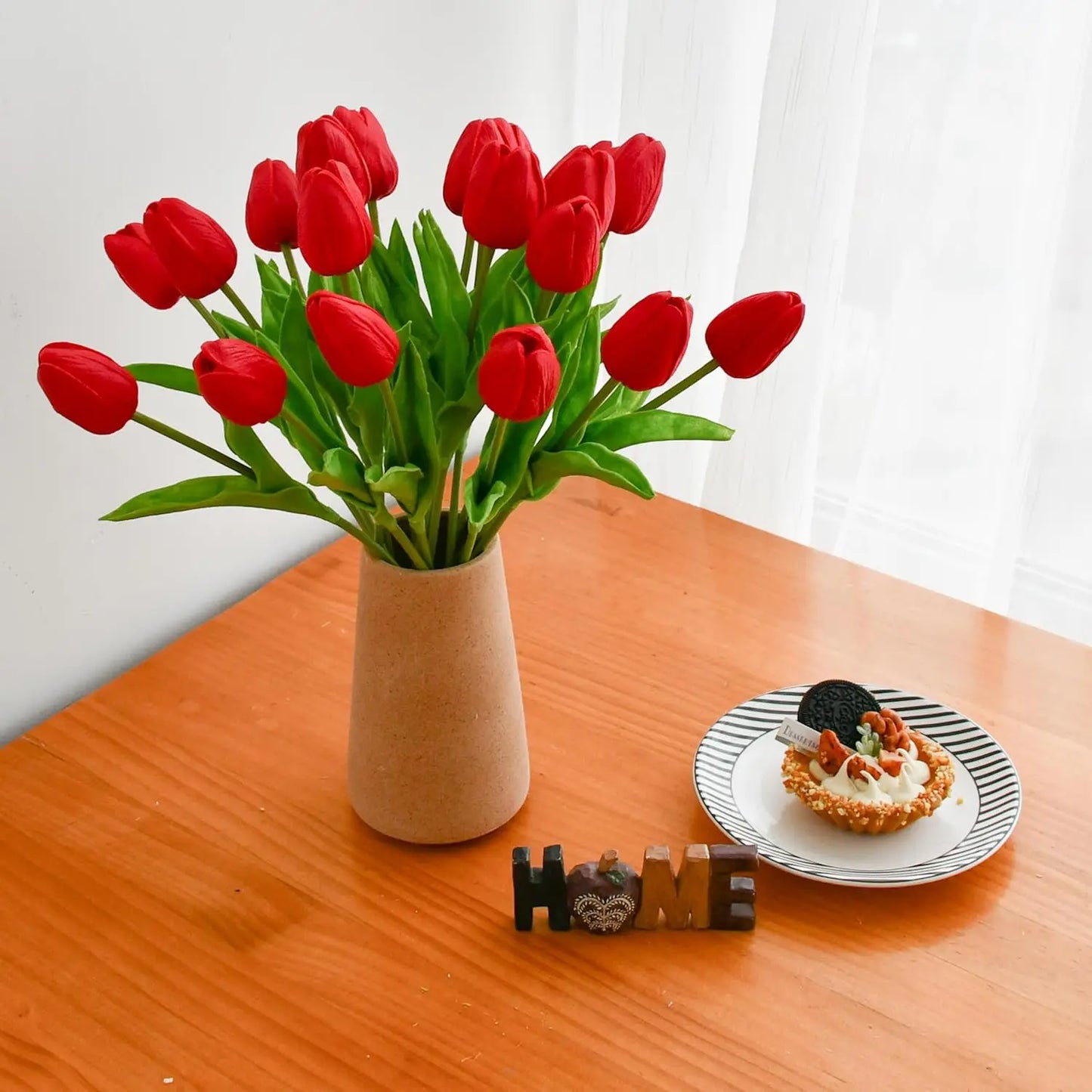 ECHTTULPE – Real-Touch Artificial Tulips for Elegant Decoration