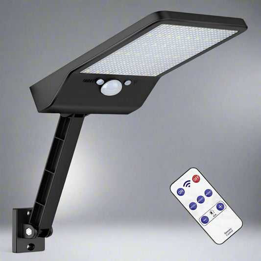 LumiGuard solar spotlight - LED outdoor light with motion sensor & remote control