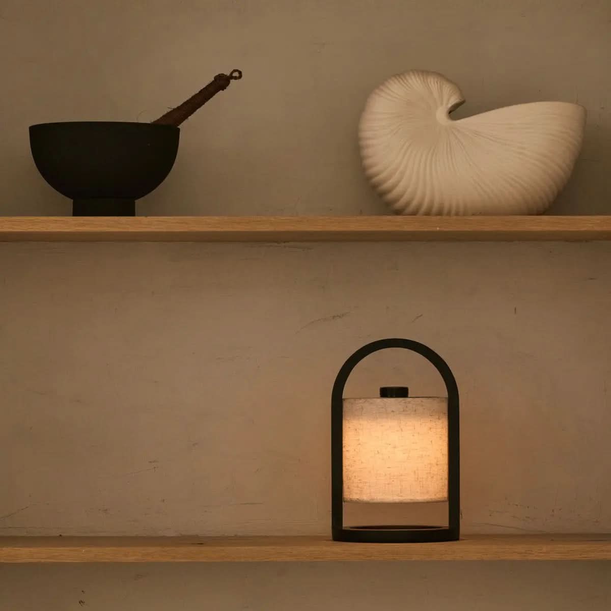 LumiWood LED table lamp - Wireless, 3 light modes & rechargeable battery up to 100 hours