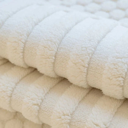 PLUSHCREAM – Thick Tuft Fleece Sofa Cover for Warm Winter Coziness