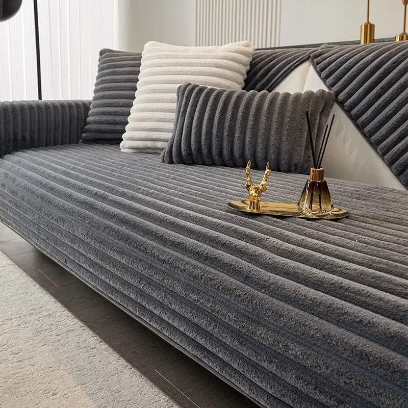 COZYPUFF – Luxurious winter sofa cover made of faux rabbit fur