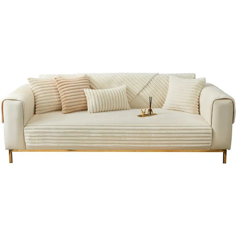 COZYPUFF – Luxurious winter sofa cover made of faux rabbit fur