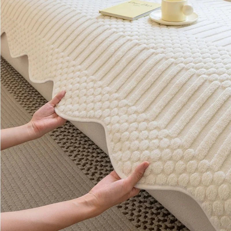 PLUSHCREAM – Thick Tuft Fleece Sofa Cover for Warm Winter Coziness