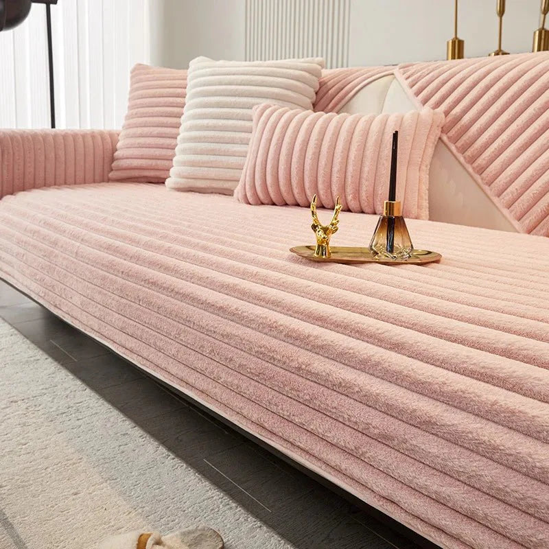 COZYPUFF – Luxurious winter sofa cover made of faux rabbit fur