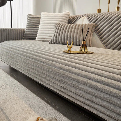 COZYPUFF – Luxurious winter sofa cover made of faux rabbit fur