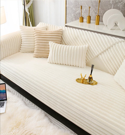 COZYPUFF – Luxurious winter sofa cover made of faux rabbit fur