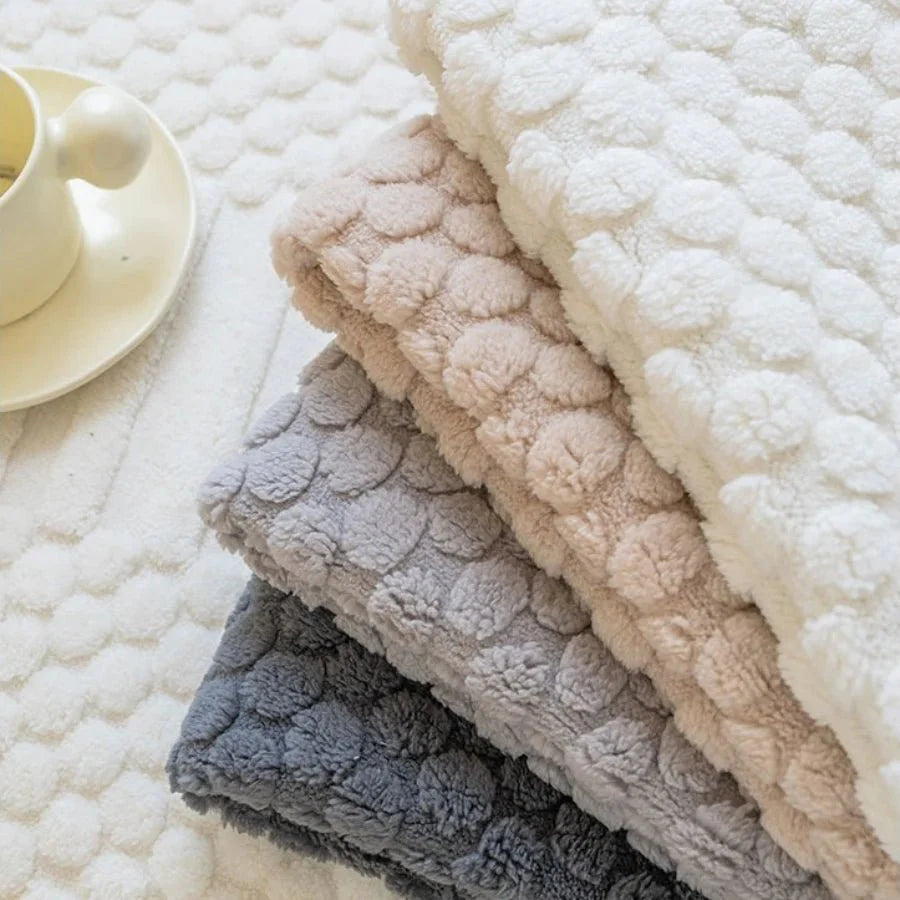 PLUSHCREAM – Thick Tuft Fleece Sofa Cover for Warm Winter Coziness