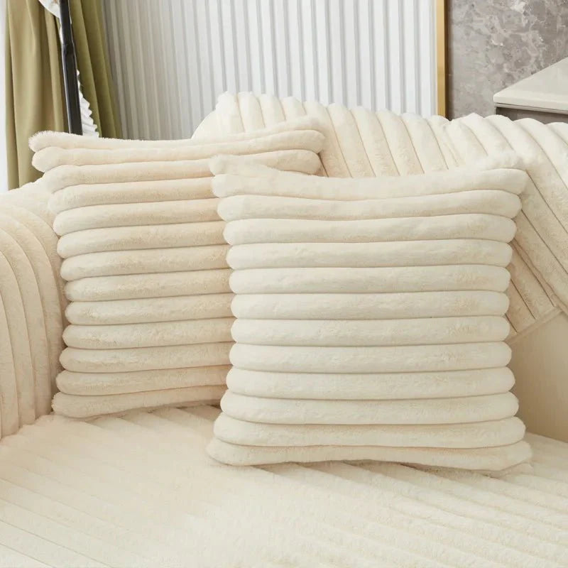 COZYPUFF – Luxurious winter sofa cover made of faux rabbit fur
