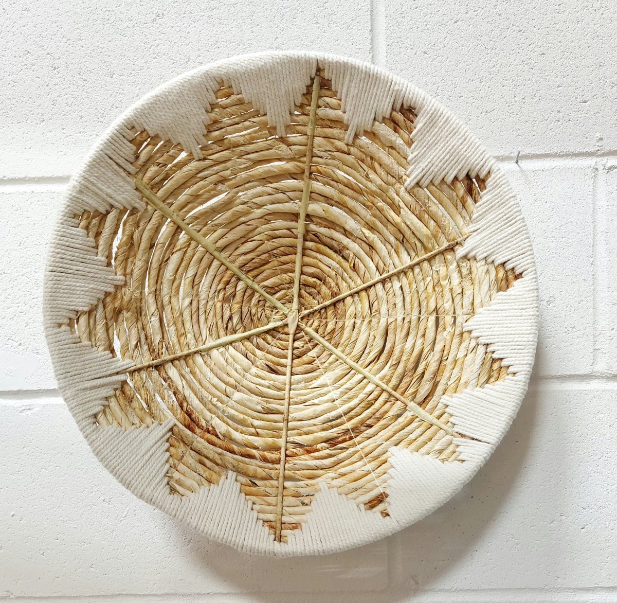 WOVENTRIBE – Handmade wall baskets made of seagrass in tribal style for natural interiors