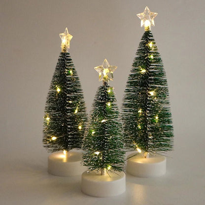 BRIGHTMAS – LED Christmas Light Chain for Trees in Two Color Variants