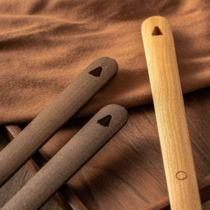 EASYSLIDE WOOD – Long Wooden Shoe Horn for Effortless Shoe Wearing