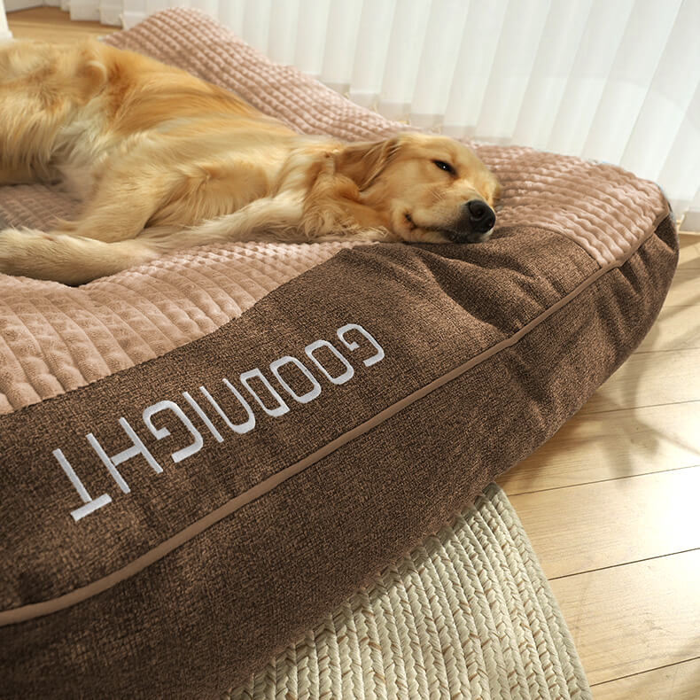 HUGBED – Large scratch-resistant dog bed with orthopedic spinal support