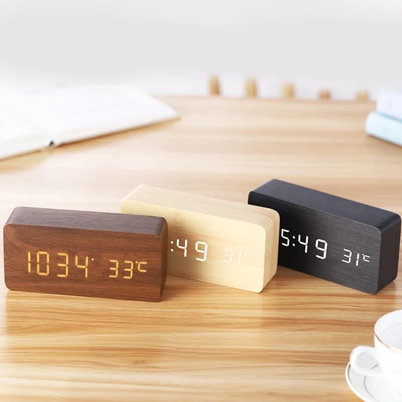 TimberGlow LED alarm clock - Digital & stylish in natural wood design
