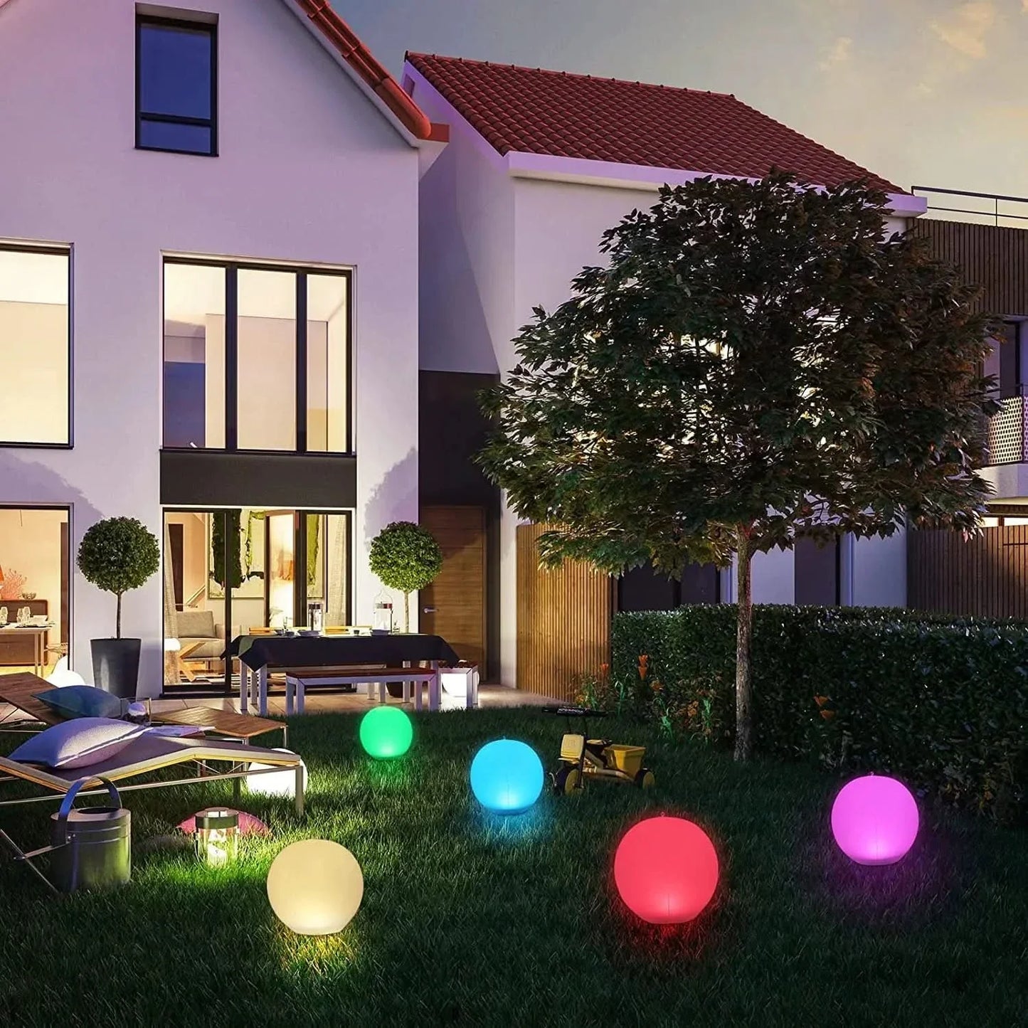 LumaFloat Solar Sphere - Colour-changing floating LED lamp